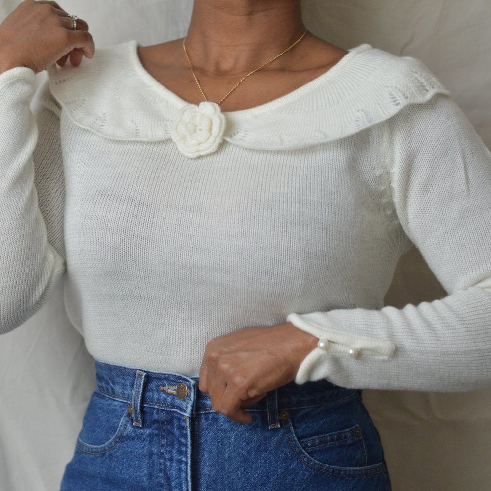 Vintage Rose Puritan Collar Sweater |L|